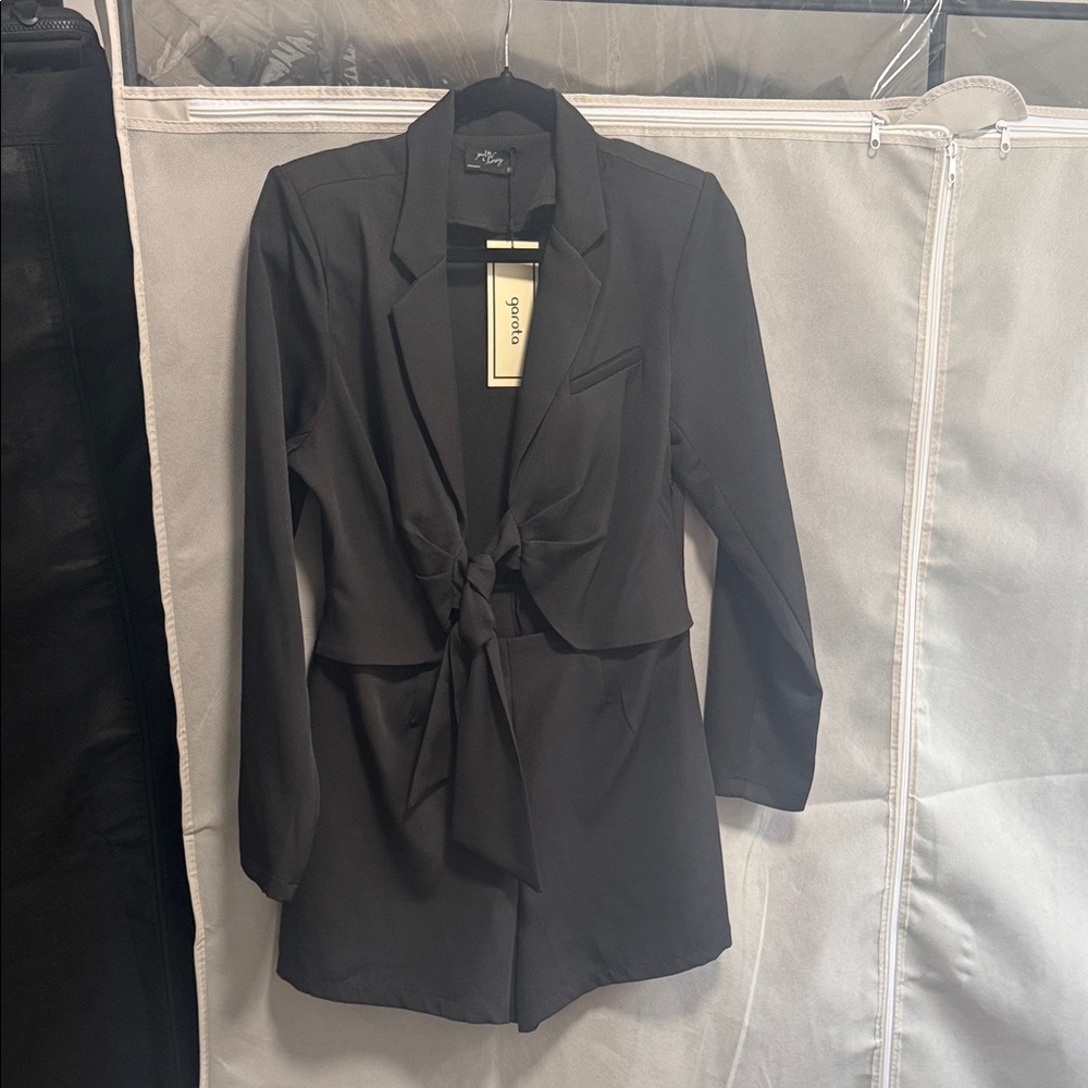 Elegant Black Blazer with Tie Front